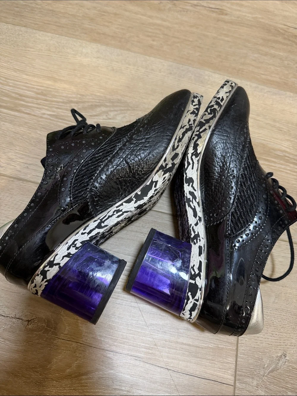 United Nude Black Lace-Up Purple Heeled Oxfords with Silver Trim 36